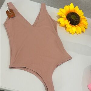 NWT Reoria Women's Bodysuit in Blush Pink